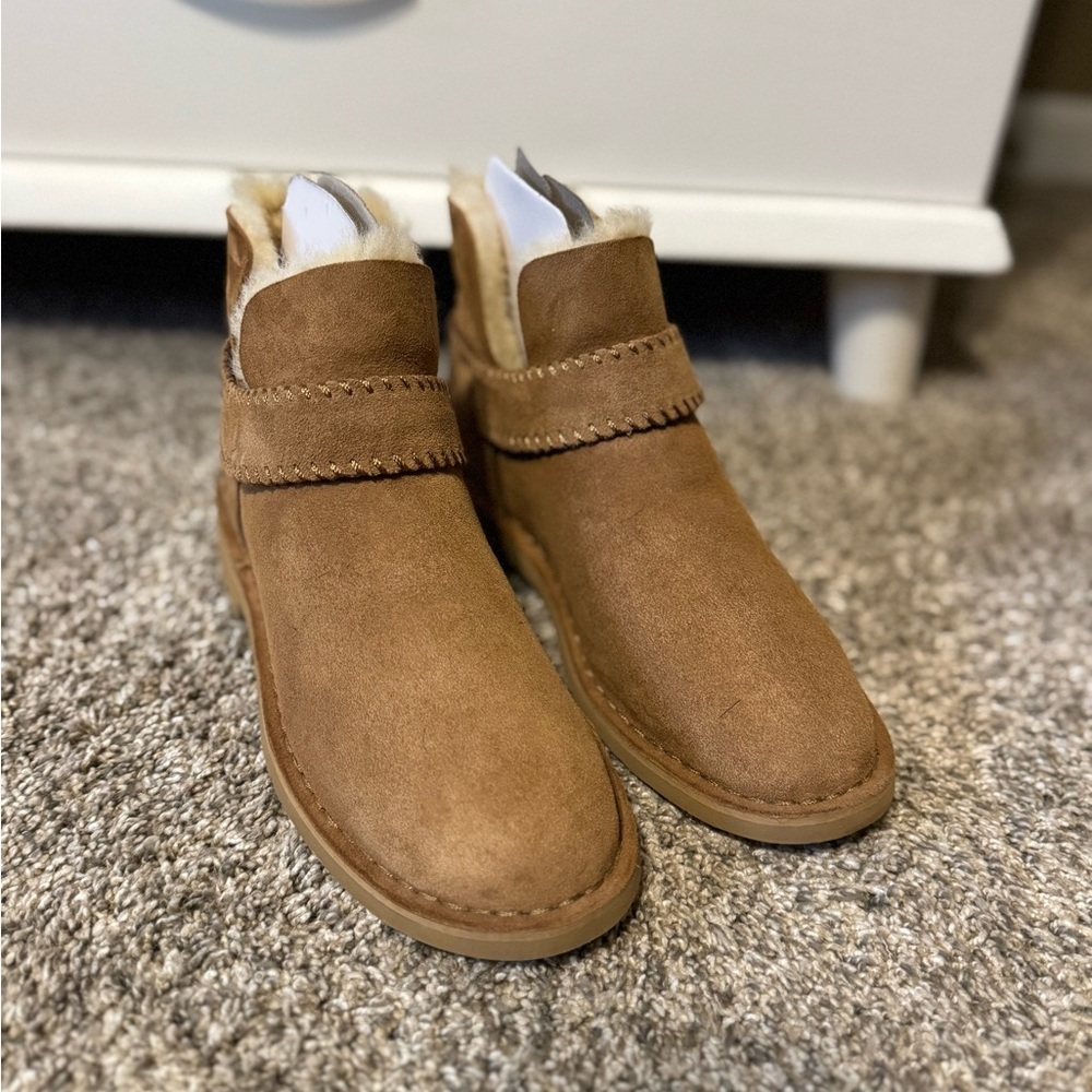 UGG Women's McKay Boot